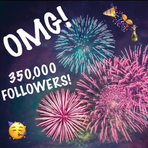450 THOUSAND FOLLOWERS!!!! 💃🏼🍻🍾🥂🎈🎉🎊 - Picture 3 of 7